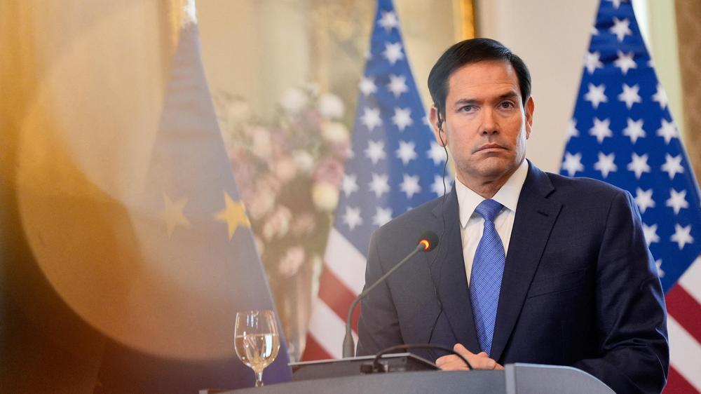  US-Außenminister Marco Rubio nennt die Berichte über die Vergiftung des russischen Oppositionspolitikers Alexej Nawalny besorgniserregend.