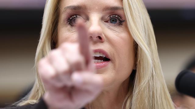 Jeffrey Epstein: US-Justizministerin verteidigt Umgang mit Epstein-Akten