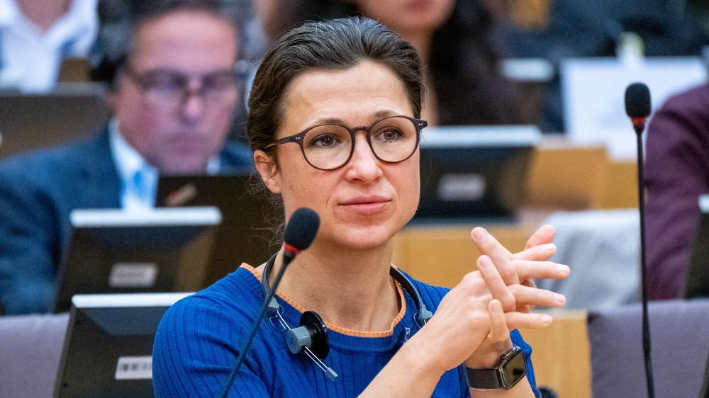  Die Familien der Gefangenen befürchteten, "dass diese als menschliche Schutzschilde benutzt werden sollen", sagte Hannah Neumann.