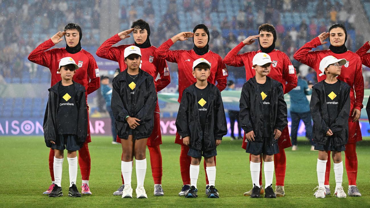 Iranische Fußball-Nationalmannschaft: Donald Trump fordert Asyl für Irans Fußballerinnen in Australien