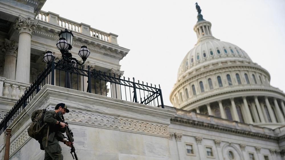  Im US-Repräsentantenhaus in Washington ist eine Resolution für mehr Mitsprache des Kongresses bei militärischen Entscheidungen im Iran gescheitert.