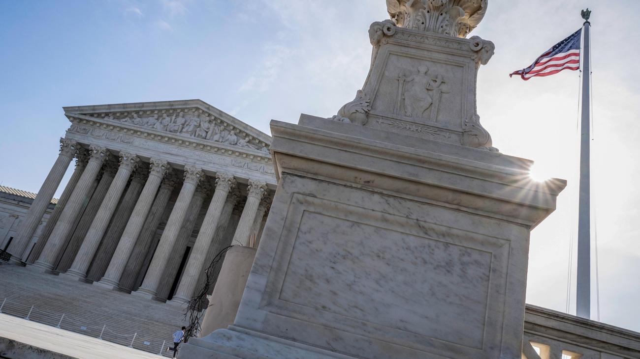 USA: Oberster US-Gerichtshof schwächt Schutz queerer Jugendlicher