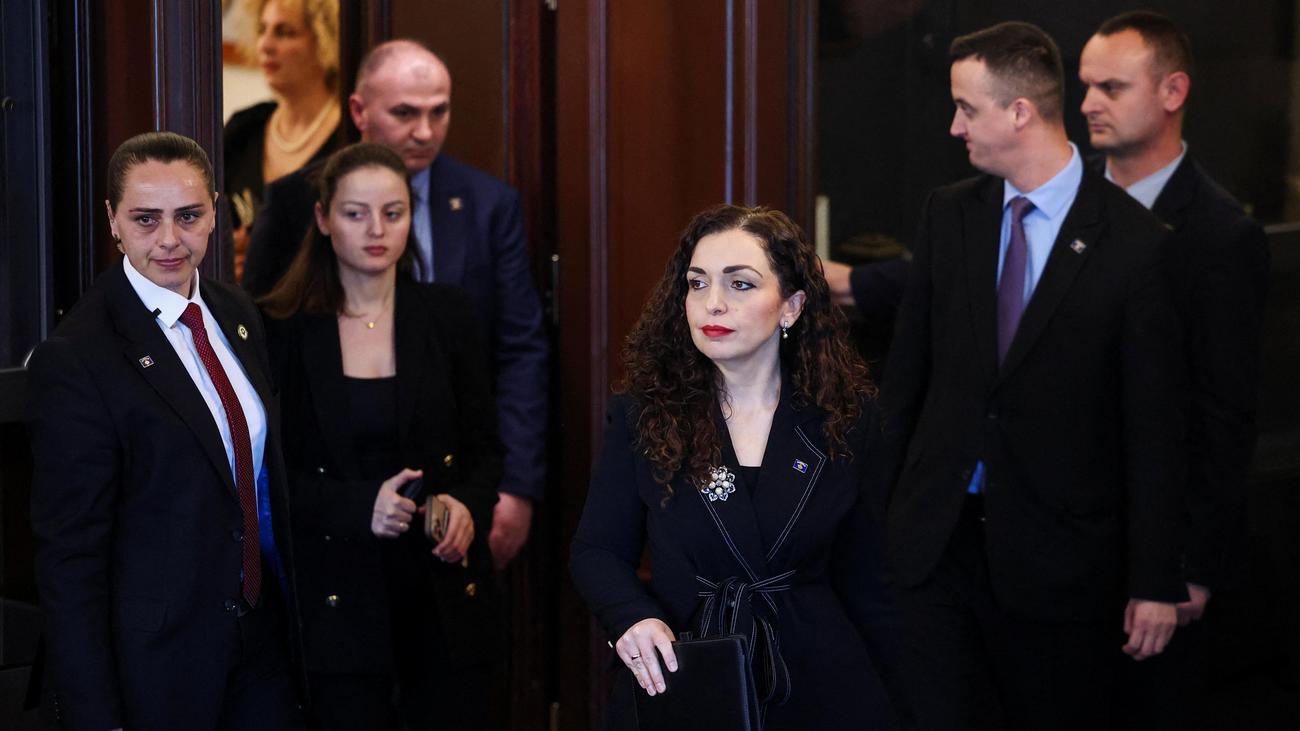 Kosovo : Präsidentin des Kosovo löst Parlament auf und kündigt Neuwahlen an