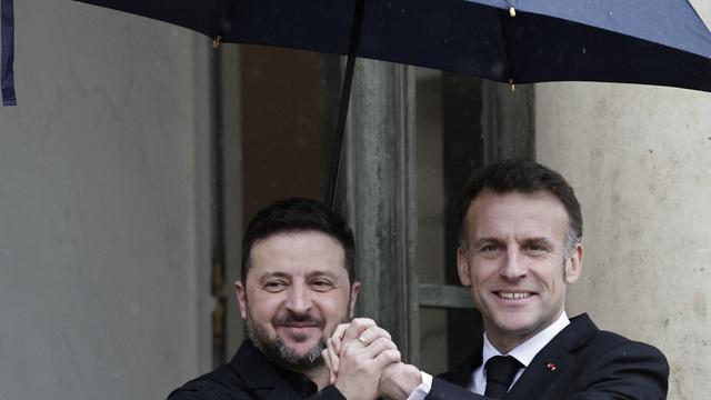 Krieg gegen die Ukraine: Macron verspricht Ukraine bei Treffen mit Selenskyj EU-Kredit