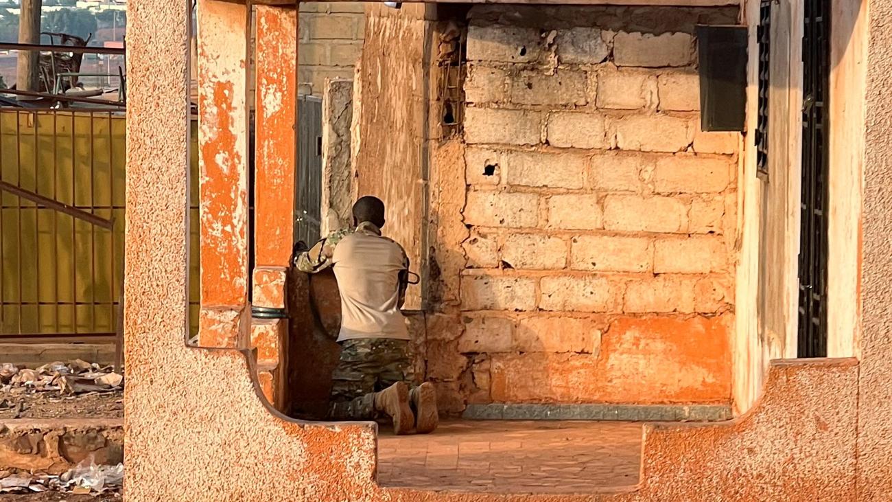 Mali: Dschihadisten und Tuareg-Rebellen bekennen sich zu Angriffen in Mali