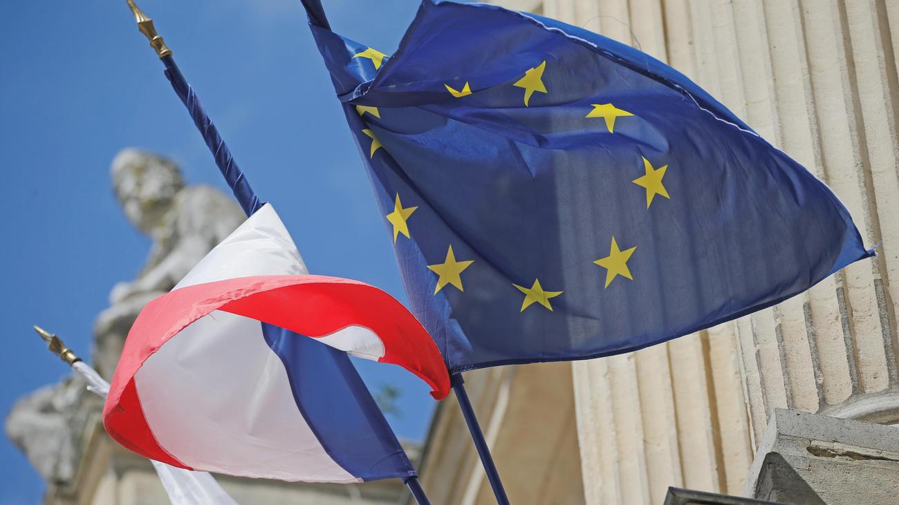 Kommunalwahl in Frankreich: Streit um abgehängte EU-Flaggen an französischen Rathäusern