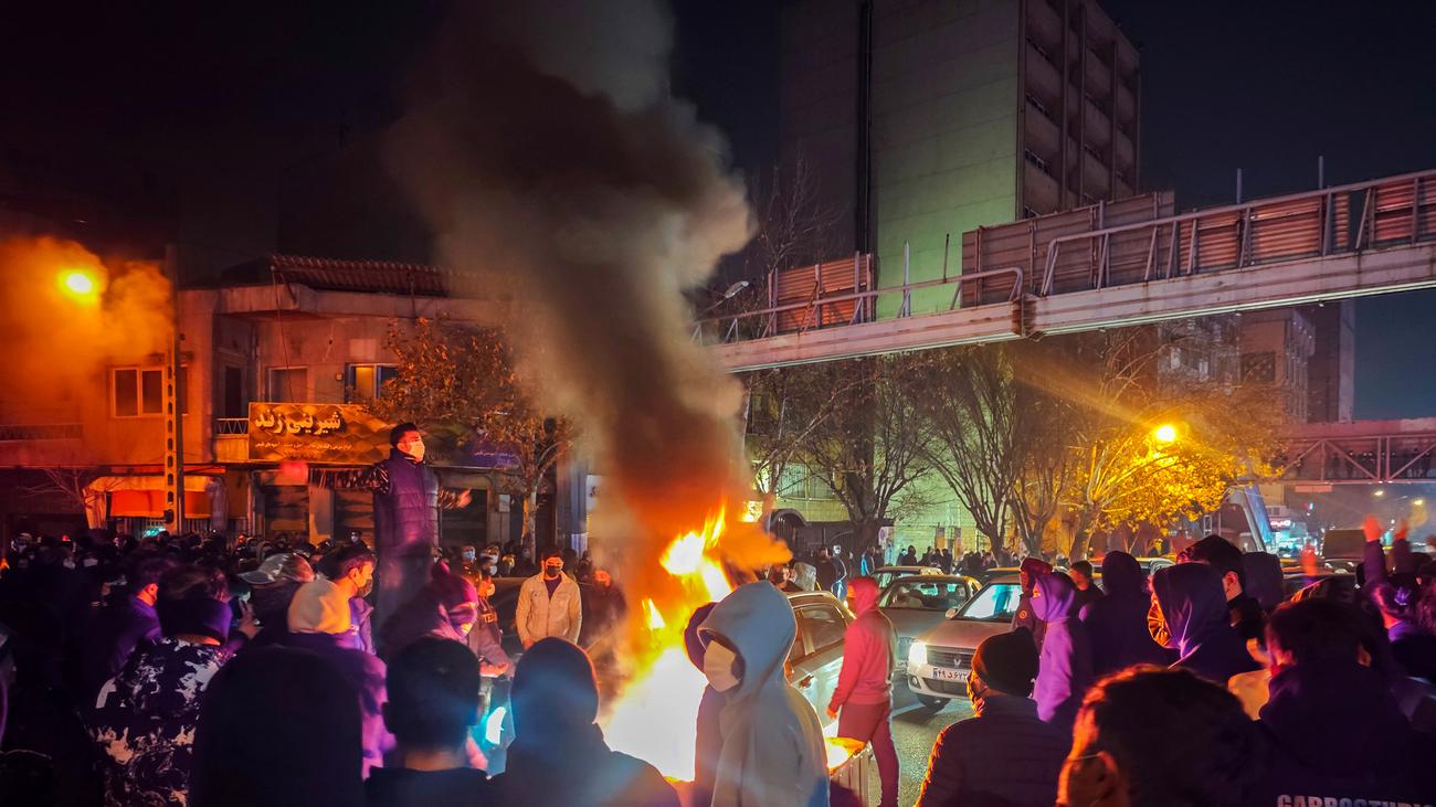 Proteste gegen iranisches Regime: Iran richtet zwei weitere Männer hin