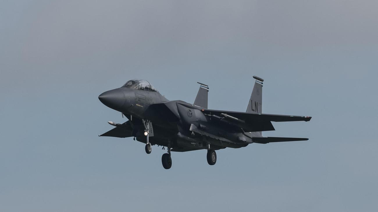 Abgestürzte US-Kampfjets: Experten warnen vor möglicher Gefangennahme von US-Luftwaffensoldat