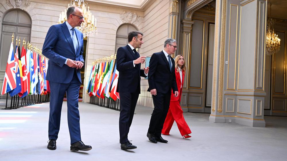  Sie fordern eine uneingeschränkte und dauerhafte Öffnung der Straße von Hormus.