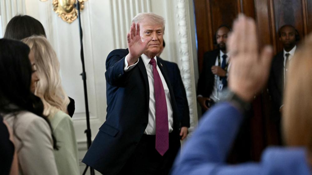  US-Präsident Donald Trump hält die Führung im Iran für gespalten.