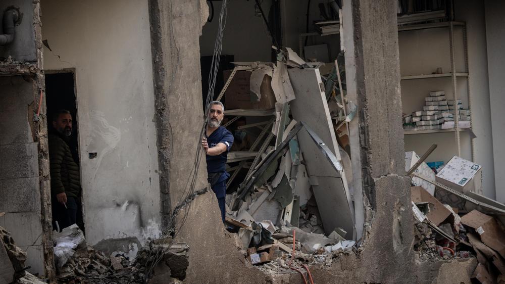  Trotz der Waffenruhe gehen die israelischen Angriffe auf den Libanon weiter.