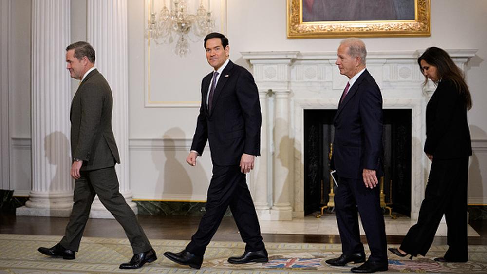  US-Außenminister Marco Rubio (2. v. l.) empfängt die libanesische Botschafterin Nada Hamadeh Moawad und den israelischen Botschafter Yechiel Leiter zu den ersten direkten Gesprächen beider Länder seit mehr als drei Jahrzehnten.