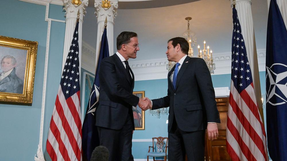  Außenminister Marco Rubio (r) begrüßte Nato-Generalsekretär Mark Rutte in Washington.