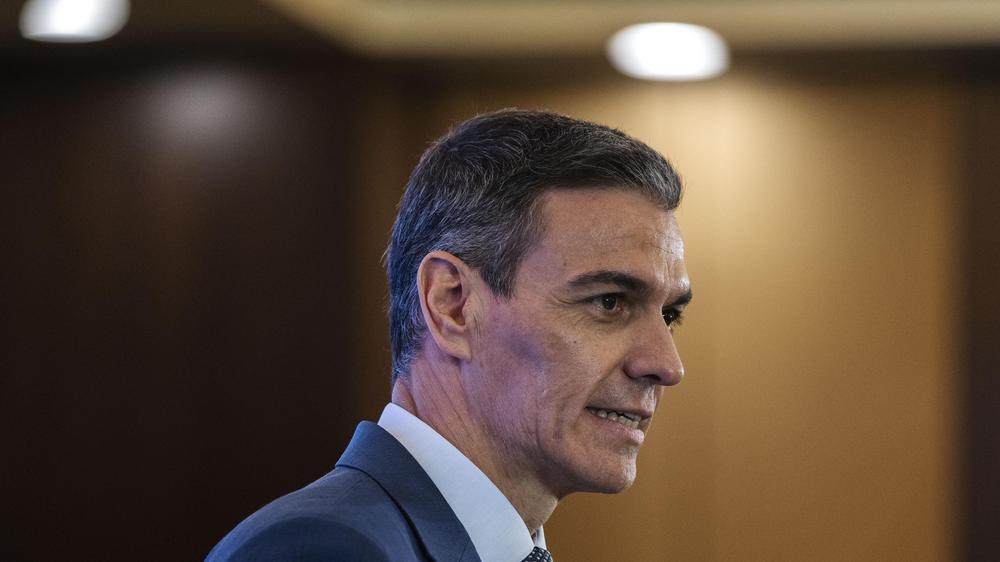  Spaniens Ministerpräsident kritisiert Israel erneut wegen seines militärischen Vorgehens im Gazakrieg.