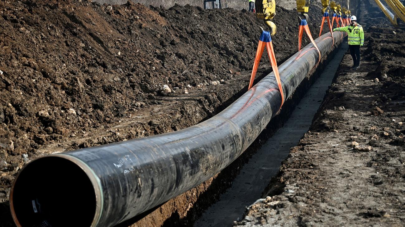 Aleksandar Vučić: Serbien meldet Sprengstoff-Fund an Gaspipeline nach Ungarn 