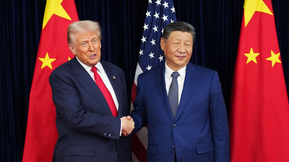  US-Präsident Donald Trump und Chinas Staatschef Xi Jinping bei ihrem Treffen in Südkorea, Oktober 2025