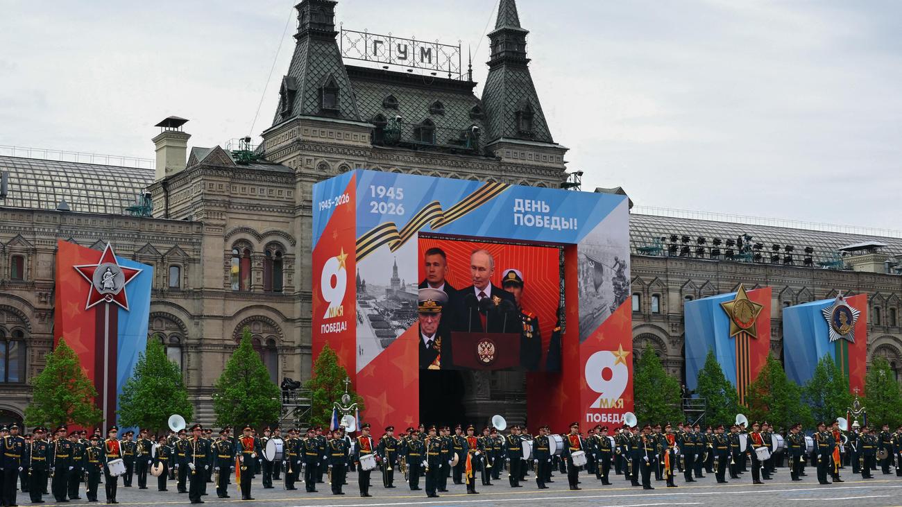 Siegesparade in Moskau: Putin spricht acht Minuten lang bei Militärparade zum »Tag des Sieges«