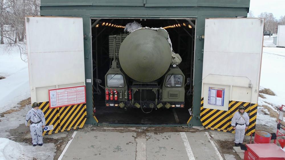  Eine RS-24-Jars-Interkontinentalrakete in der russischen Altai-Region, April 2024
