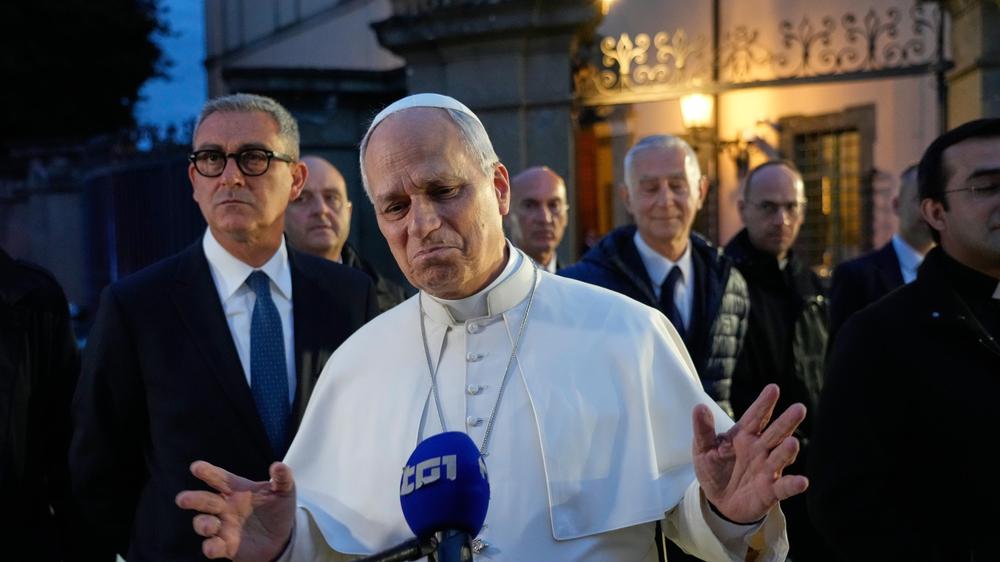  »Wenn mich jemand dafür kritisieren will, dass ich das Evangelium verkünde, soll er das mit der Wahrheit tun«, sagte Papst Leo vor Journalisten.