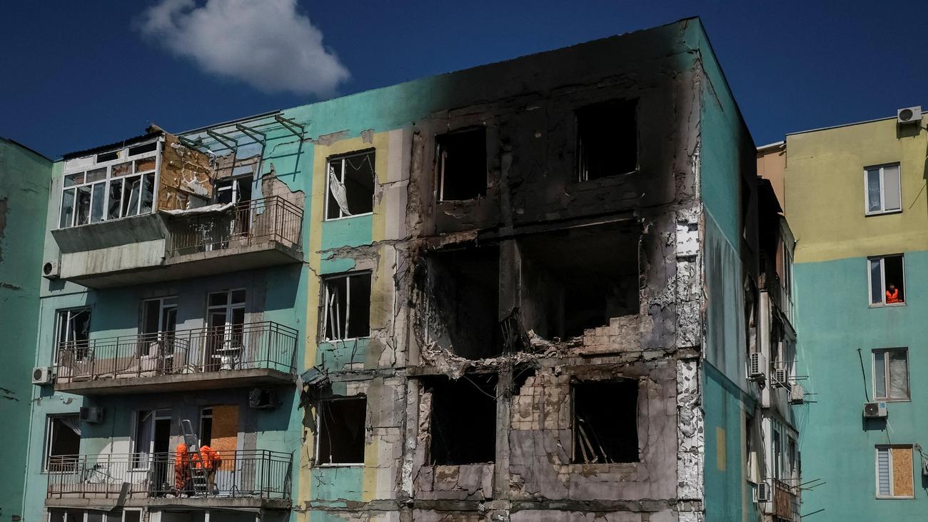 Krieg gegen die Ukraine: Russland und Ukraine verkünden jeweils einseitige Feuerpausen
