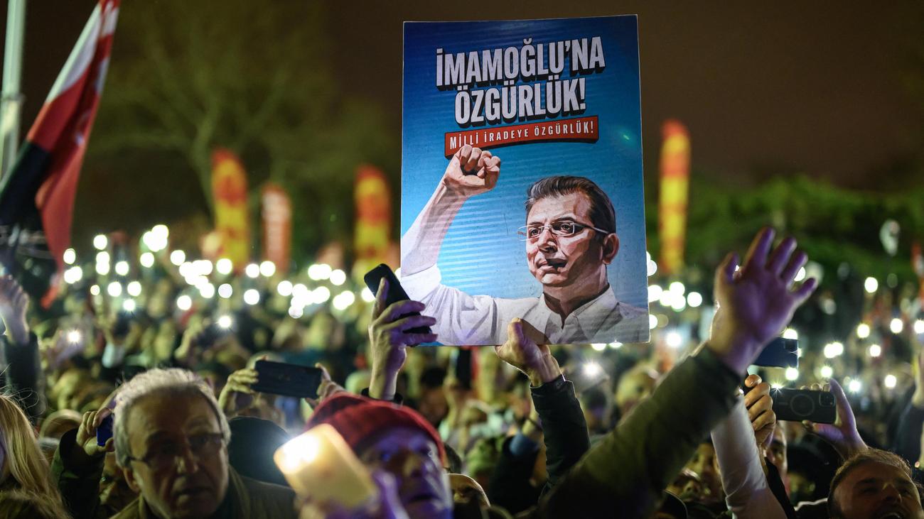 Abgesetzter Bürgermeister Istanbuls: Ekrem İmamoğlu weist Spionagevorwürfe vor Gericht zurück