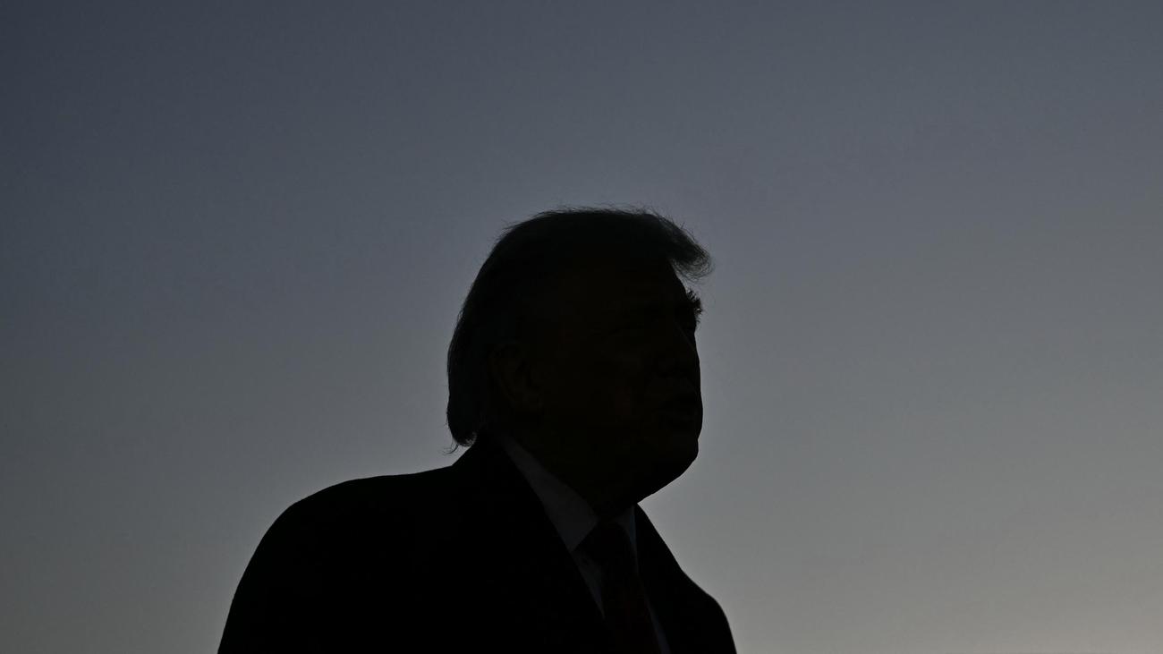 US-Politik: Trumps Zölle sind rechtswidrig, Hormus-Einsatz wegen Partnern gestoppt