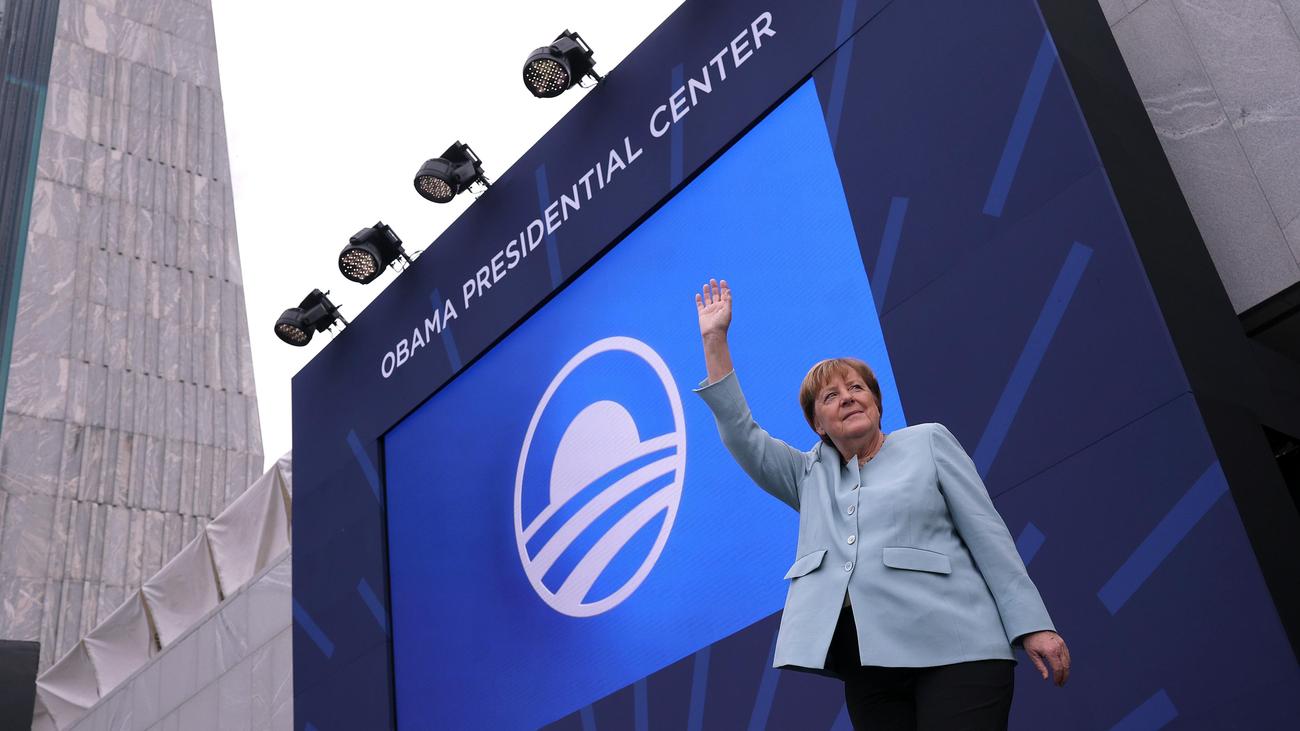 Obama-Museum in Chicago: Angela Merkel nimmt überraschend an Einweihung von Obama-Museum teil