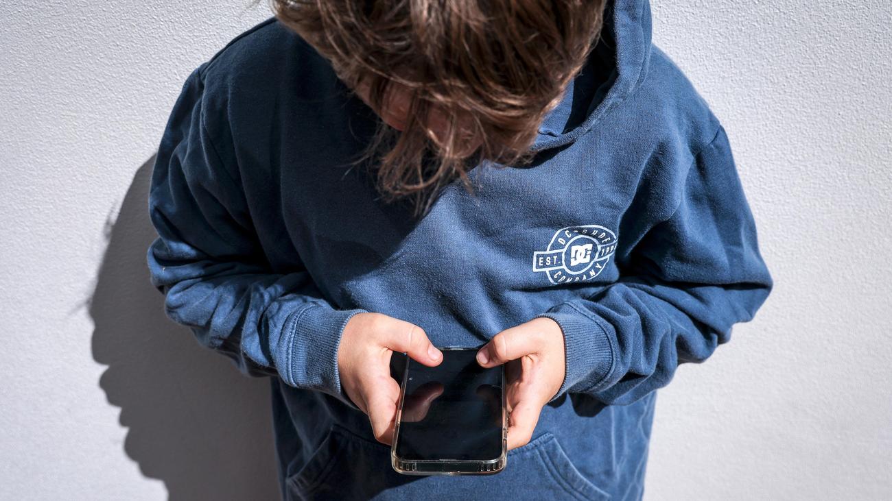 Social-Media-Verbot: Australien ringt mit Durchsetzung von Social-Media-Verbot für Kinder