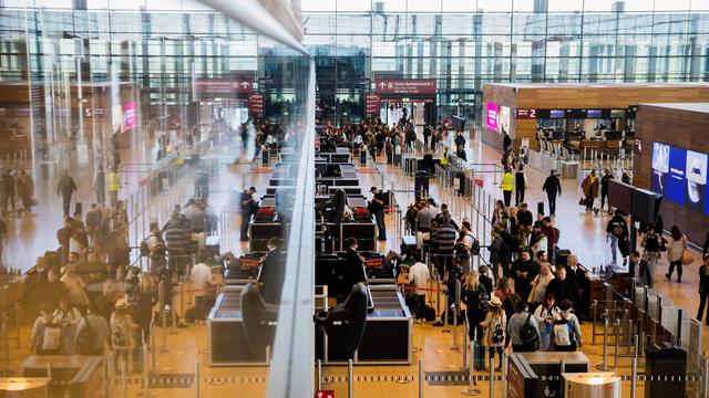 Digitale Fluggastabfertigung: Bundestag beschließt Gesetz zur digitalen Fluggastabfertigung
