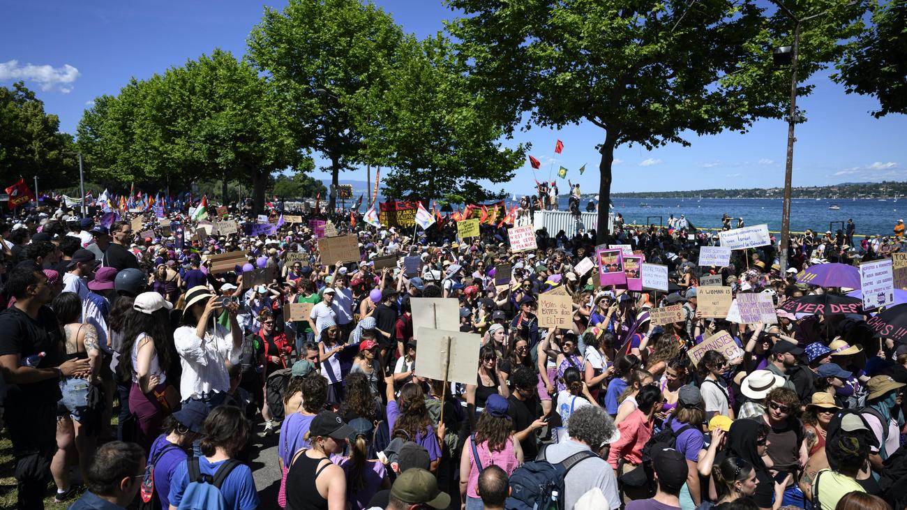 G7-Gipfel in Évian: Protestmarsch gegen G7-Gipfel in Genf