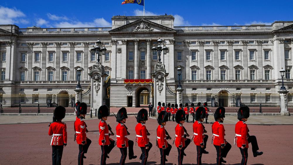  Nach einer Renovierung sollen im Buckingham Palace nur noch Zeremonien stattfinden, einziehen will Charles III. dort nicht mehr.