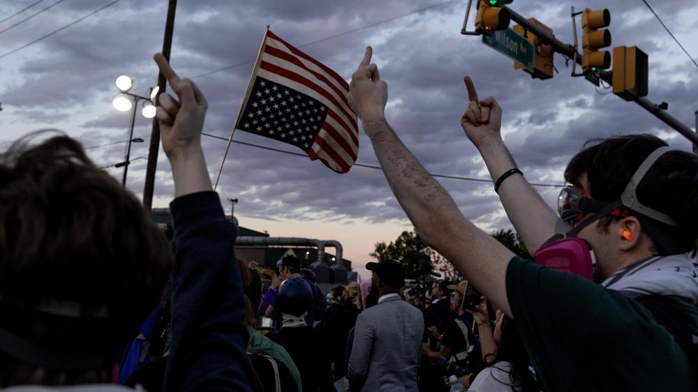 Marc Andreessen and Joe Rogan: migration activists in Newark