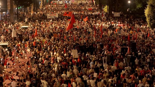 Albanien: Tausende Menschen demonstrieren erneut gegen Kushner-Bauprojekt