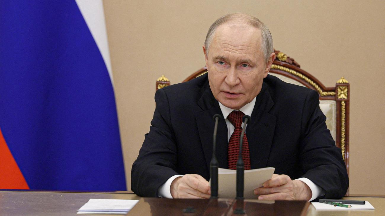 Ukrainekrieg: Wladimir Putin beruft wegen Treibstoffmangels Krisensitzung ein