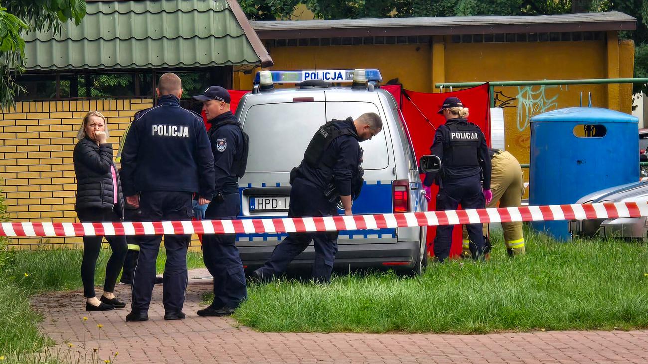 Poland: Tusk calls shooting of Russian artist in Poland 