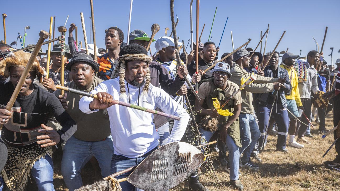 Proteste in Südafrika: »Sie haben angekündigt, von Tür zu Tür zu gehen« 