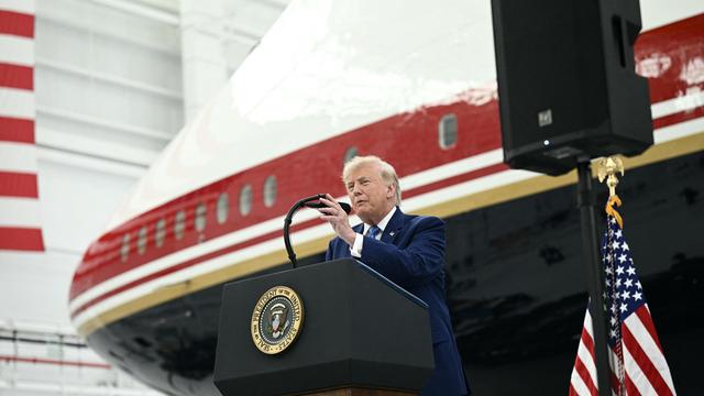 US-Präsidentenflugzeug: Donald Trump präsentiert die von Katar geschenkte neue Air Force One