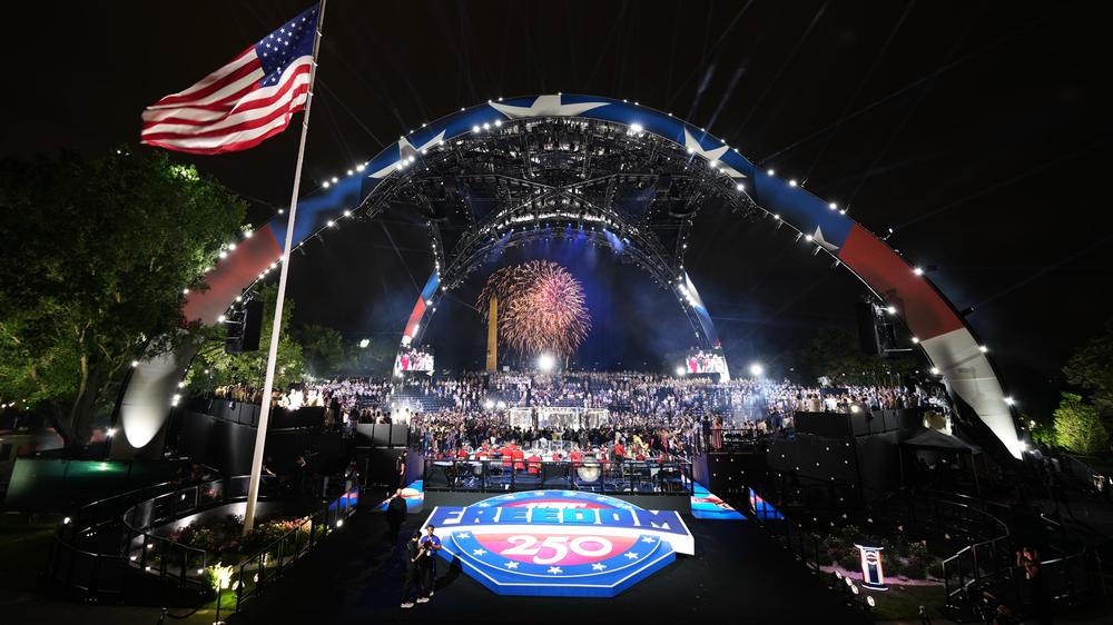  Die Arena, in der Donald Trump zu seinem 80. Geburtstag MMA-Kämpfe austragen ließ.