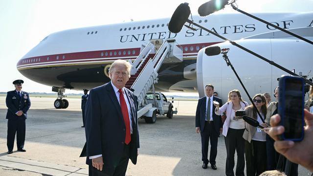 Air Force One: Donald Trump fliegt erstmals in von Katar geschenktem Flugzeug