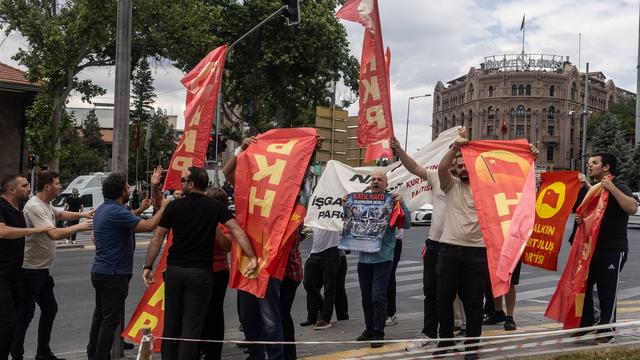 Nato-Gipfel in Ankara: Türkische Polizei nimmt erneut Bürgerrechtler vor Nato-Gipfel fest