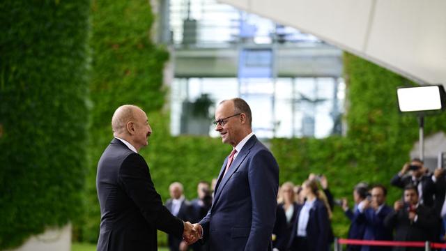 Energie-Importe: Deutschland will mehr Öl und Gas aus Aserbaidschan importieren