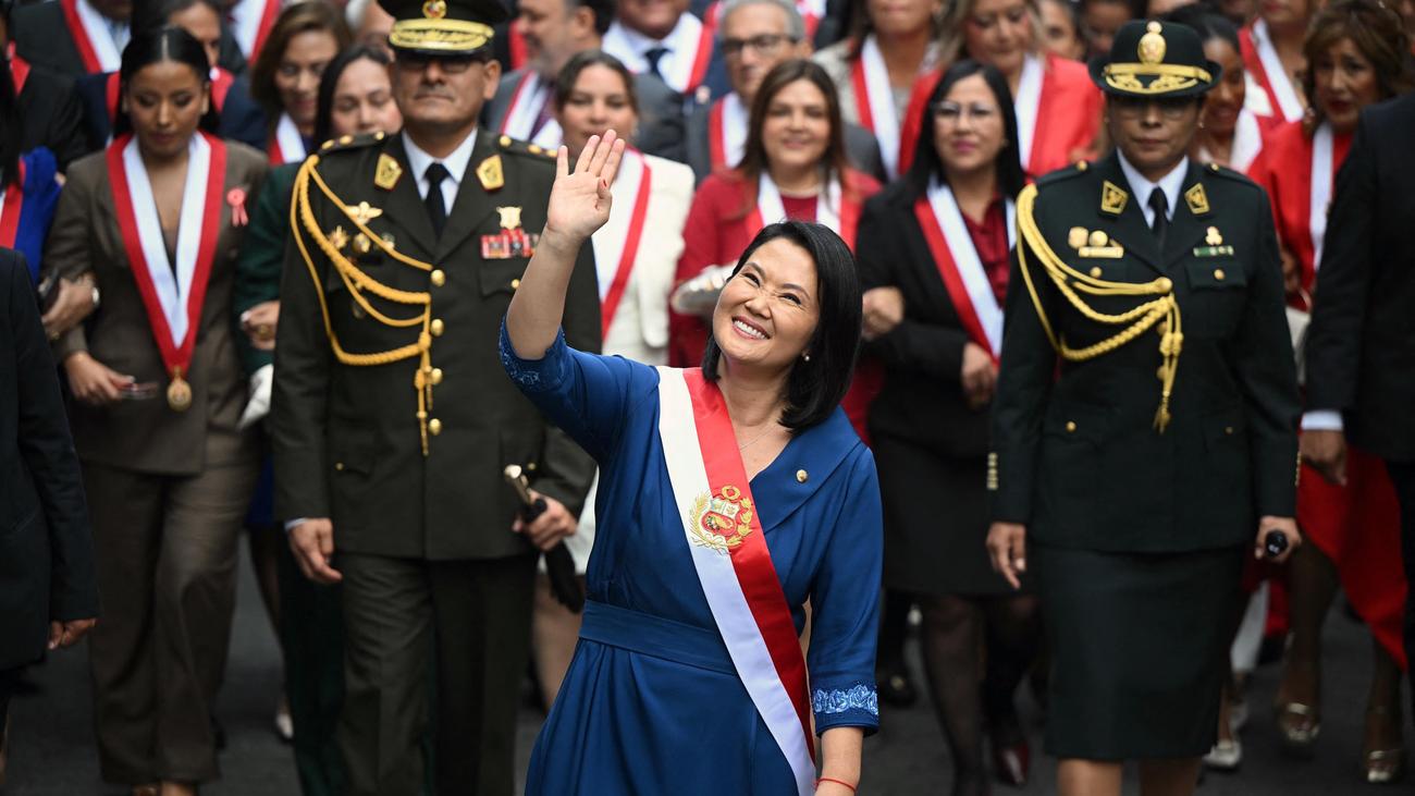 Keiko Fujimori: Perus neue Präsidentin verhängt Ausnahmezustand