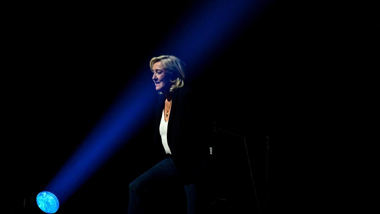 Marine Le Pen: »Ihre Fußfessel dürfte Le Pen zunächst nützen – und dann schaden«