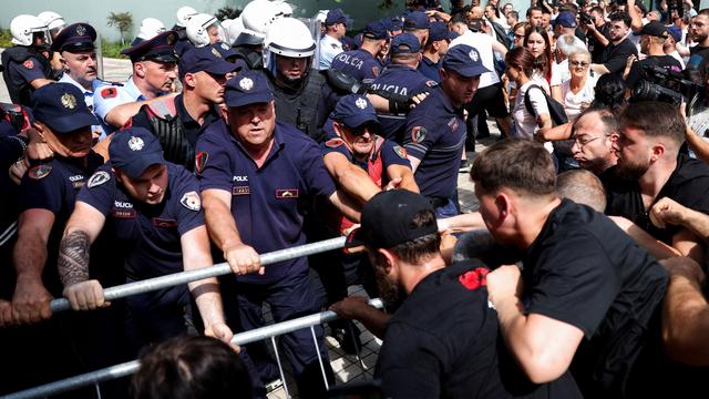 Proteste in Tirana: Zusammenstöße bei Protesten gegen Bau von Kushner-Firma in Albanien