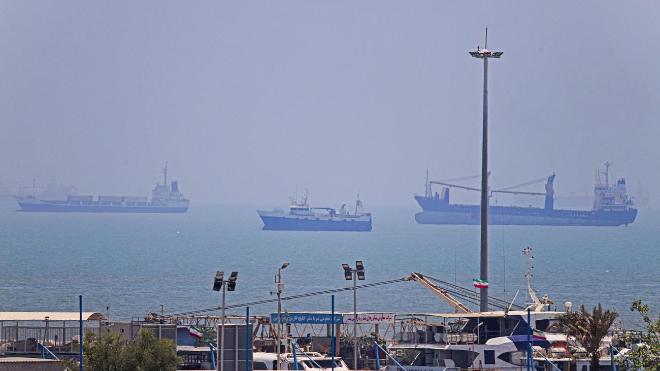 Straße von Hormus: USA setzen Sanktionen gegen iranisches Öl wieder in Kraft