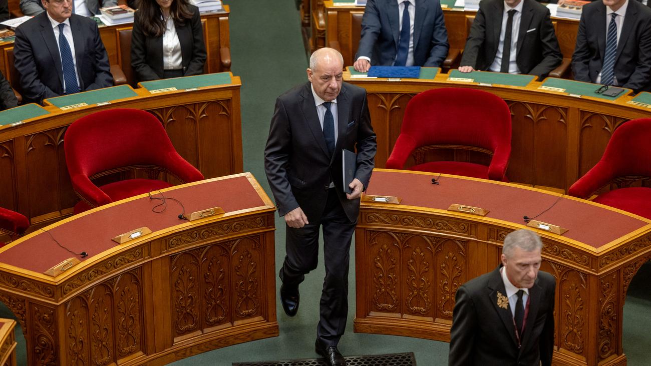 Tamás Sulyok: Ungarns Präsident unterzeichnet Novelle zu eigener Absetzung