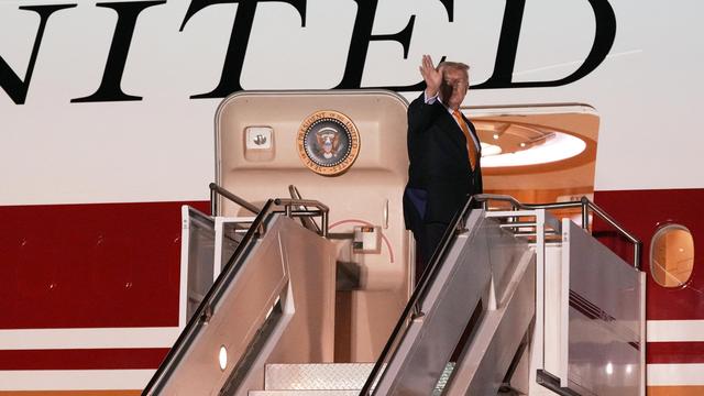 Air Force One: Donald Trump verlässt Türkei überraschend mit alter Regierungsmaschine