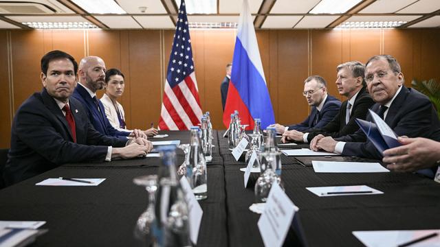 Krieg gegen die Ukraine: Außenminister der USA und Russland haben sich in Manila getroffen