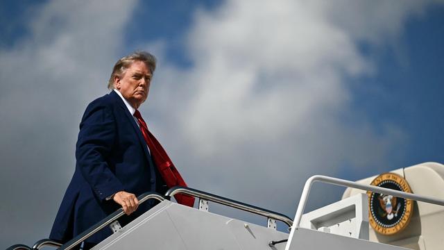 US-Präsident: Trump bestätigt heimlichen Flugzeugwechsel in Catering-Fahrzeug