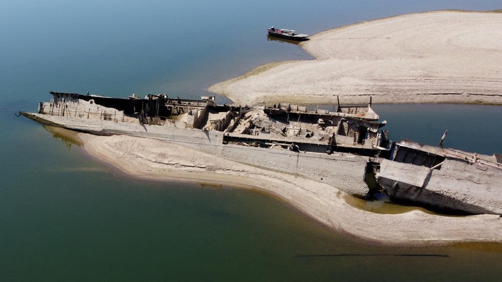 Dürre Donau Serbien Wrack deutsche Kriegsschiffe Wehrmacht